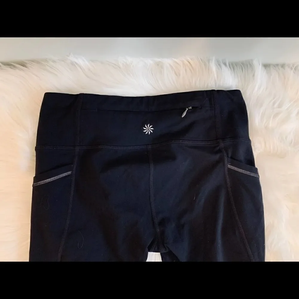 Athleta Black Relay Capri w/ Pockets & Mesh! 🔥